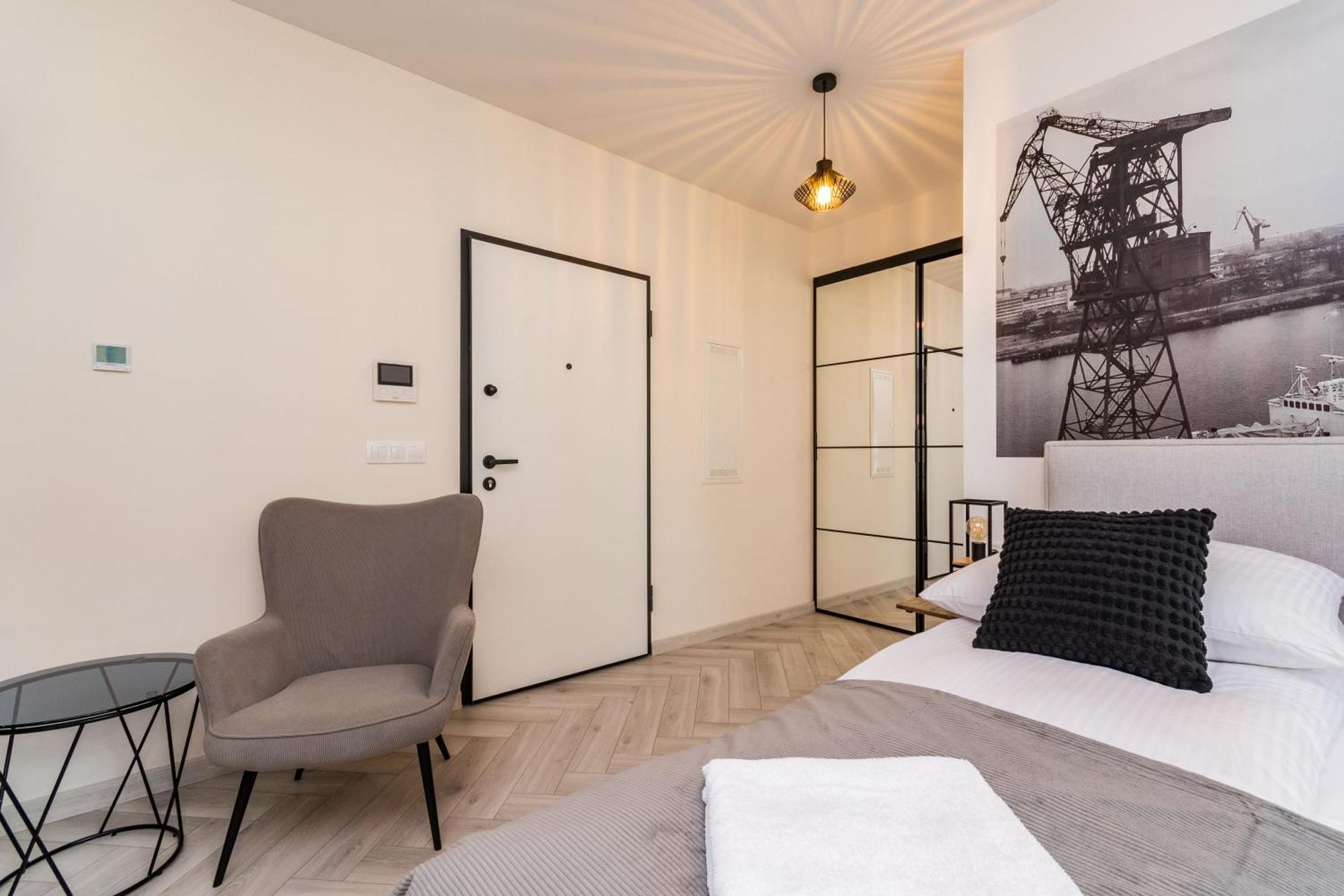 Doki Studio Stocznia By Grand Apartments Gdansk Dış mekan fotoğraf